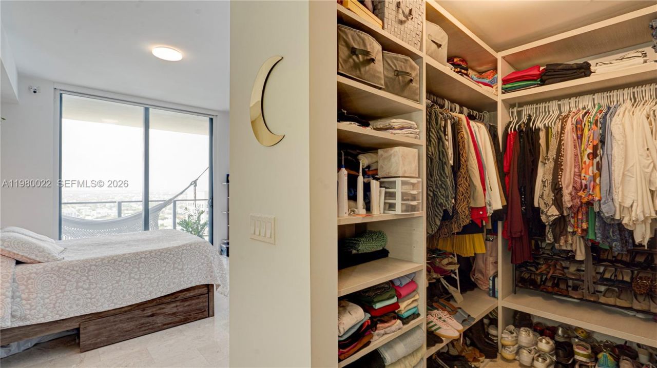 88 SW 7th St, Unit 2706, Miami, FL 33130 Photo