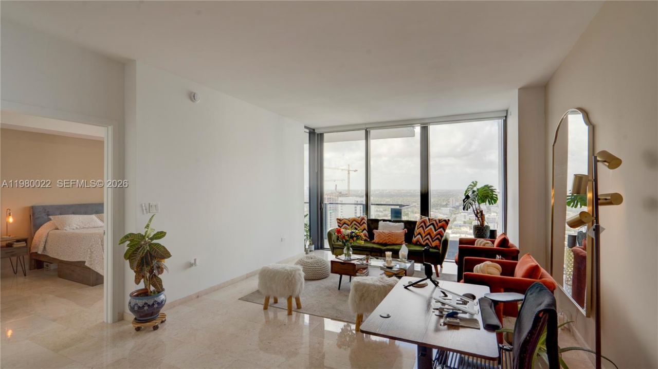 88 SW 7th St, Unit 2706, Miami, FL 33130 Photo