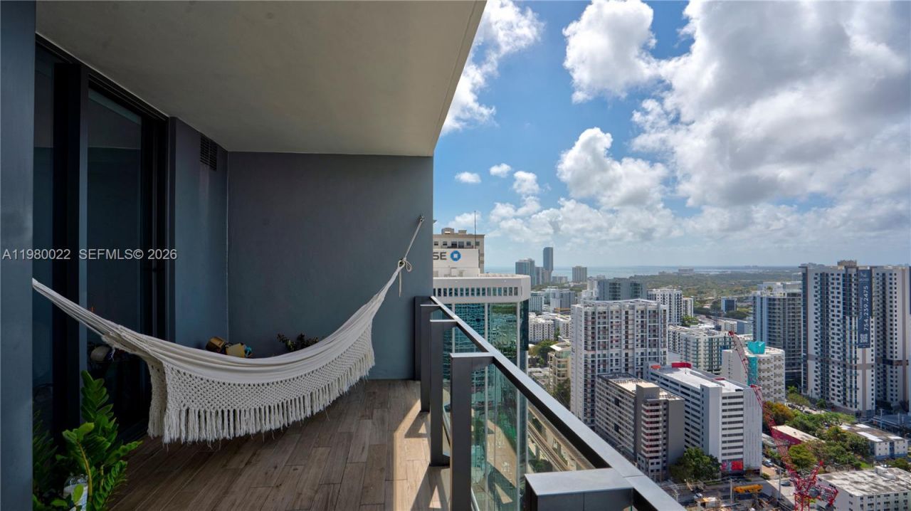 88 SW 7th St, Unit 2706, Miami, FL 33130 Photo