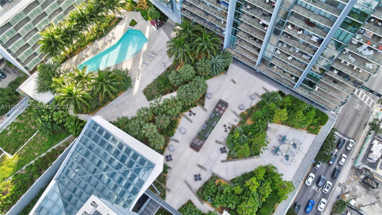 88 SW 7th St, Unit 2706, Miami, FL 33130 Photo