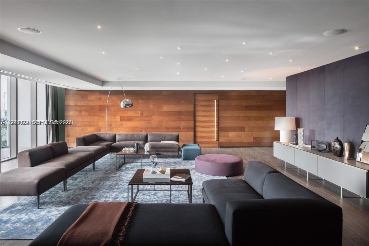 88 SW 7th St, Unit 2706, Miami, FL 33130 Photo