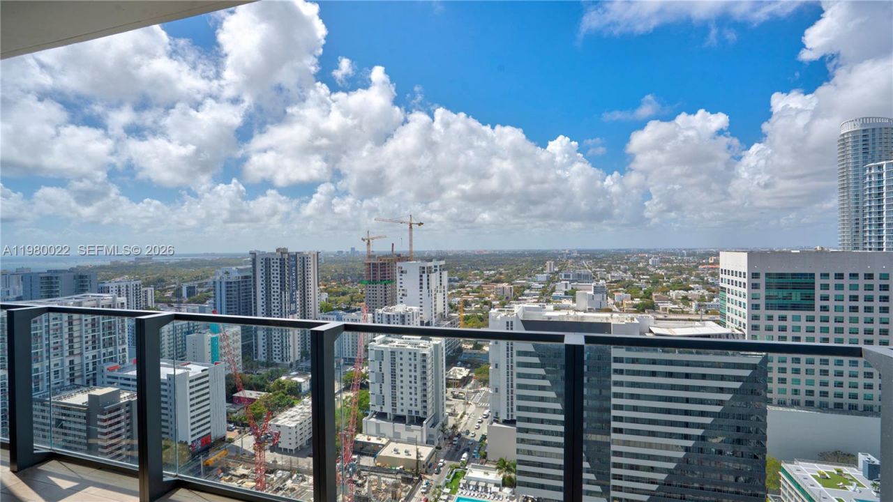 88 SW 7th St, Unit 2706, Miami, FL 33130 Photo