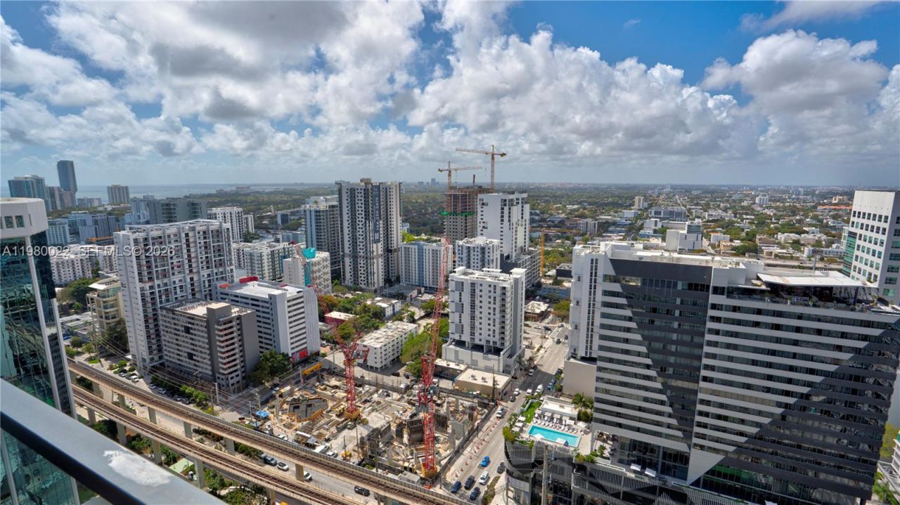 88 SW 7th St, Unit 2706, Miami, FL 33130 Photo