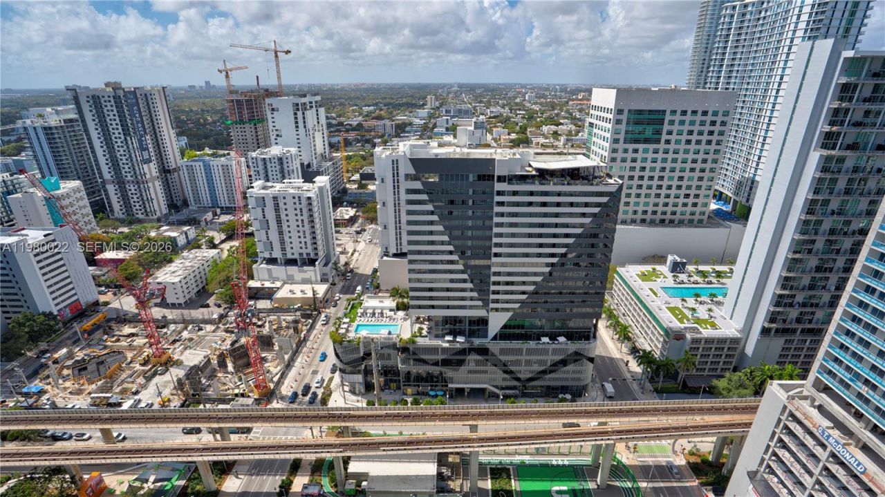 88 SW 7th St, Unit 2706, Miami, FL 33130 Photo