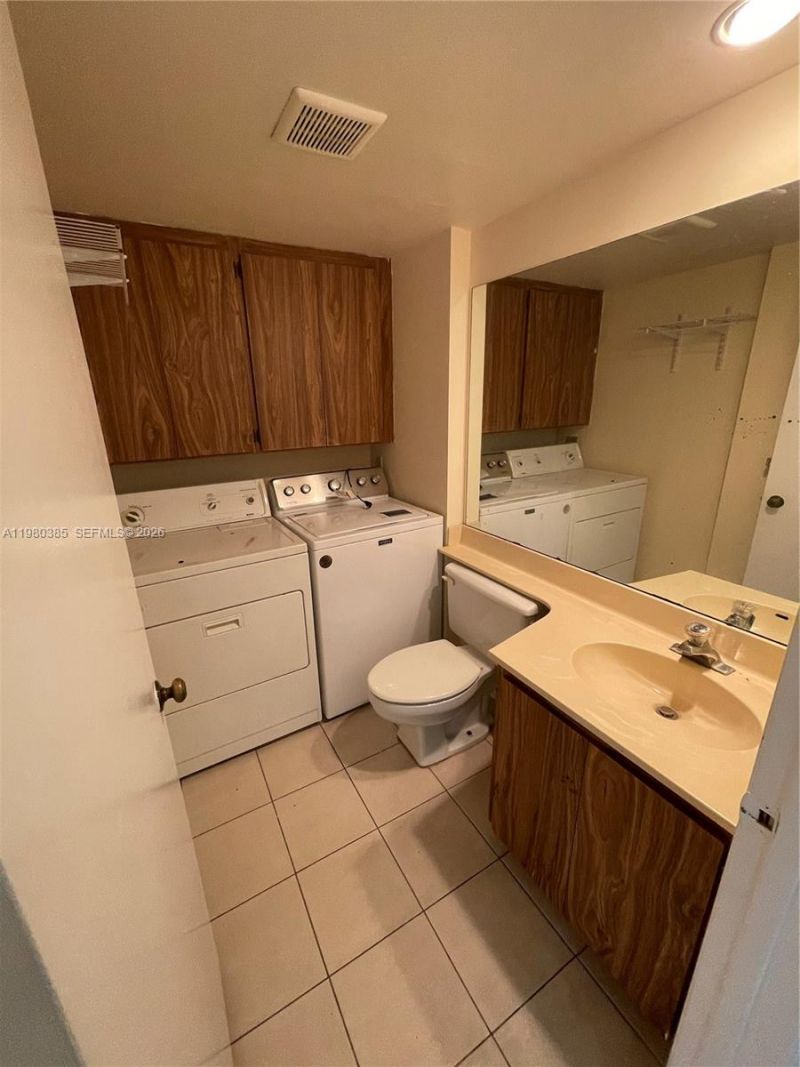 237 Charter Way , Unit 237, West Palm Beach, FL 33407 Photo