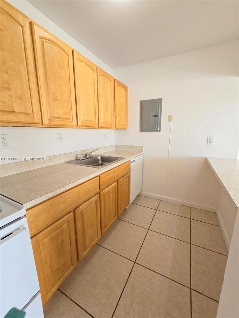 505 S Pine Island Rd , Unit 401B, Plantation, FL 33324 Photo