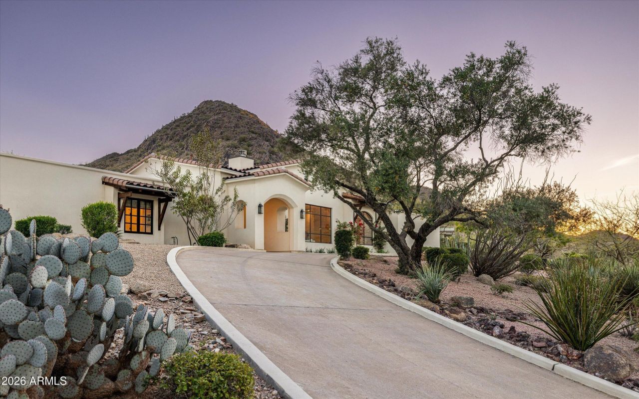 4431 E Sunset Drive, Phoenix, AZ 85028 Main Photo