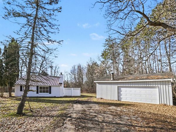 8846 E State Road, Haslett, MI 48840