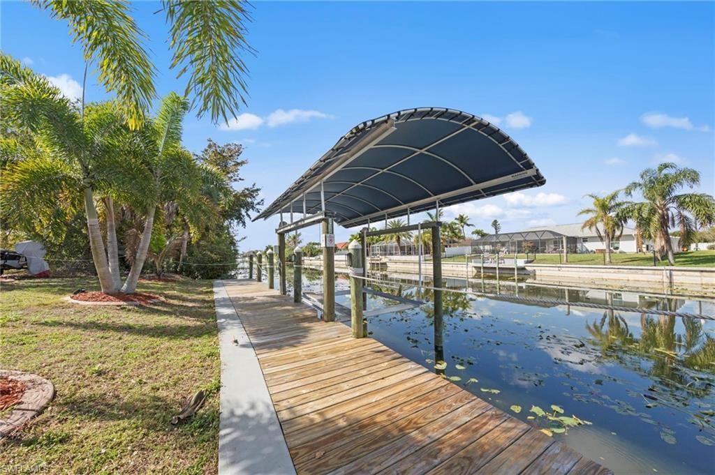 126 SE 15th Pl, Cape Coral, FL 33990 Photo