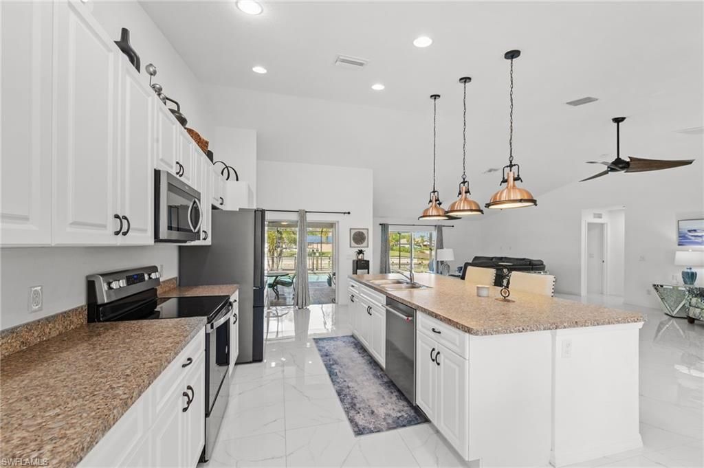 126 SE 15th Pl, Cape Coral, FL 33990 Photo