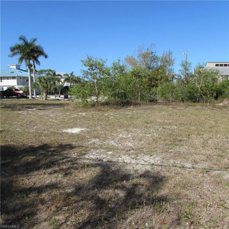 7758 Breakwater Ct, Bokeelia, FL 33922 Photo