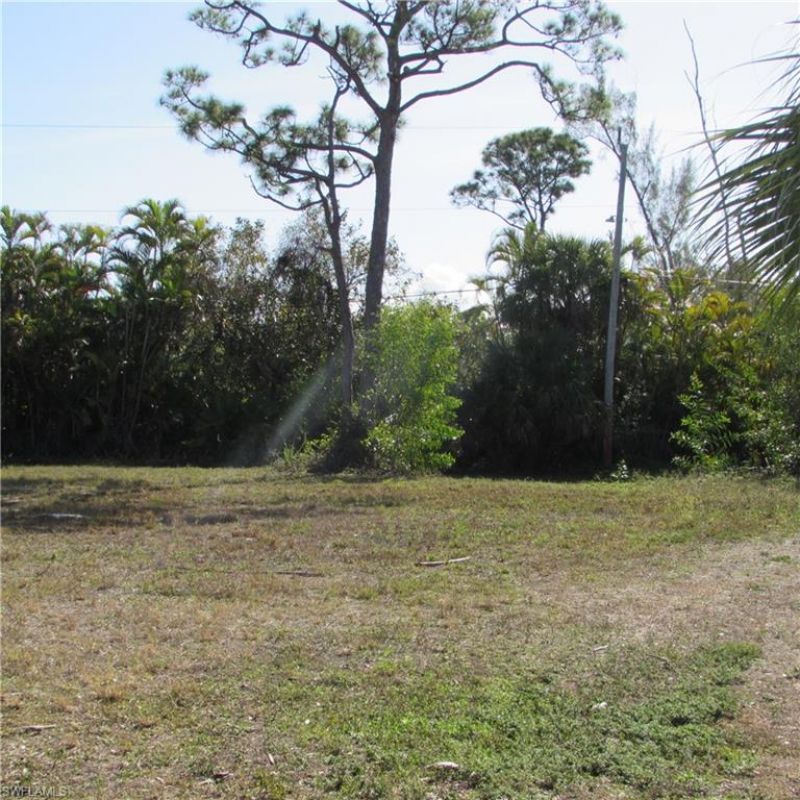 7758 Breakwater Ct, Bokeelia, FL 33922 Photo