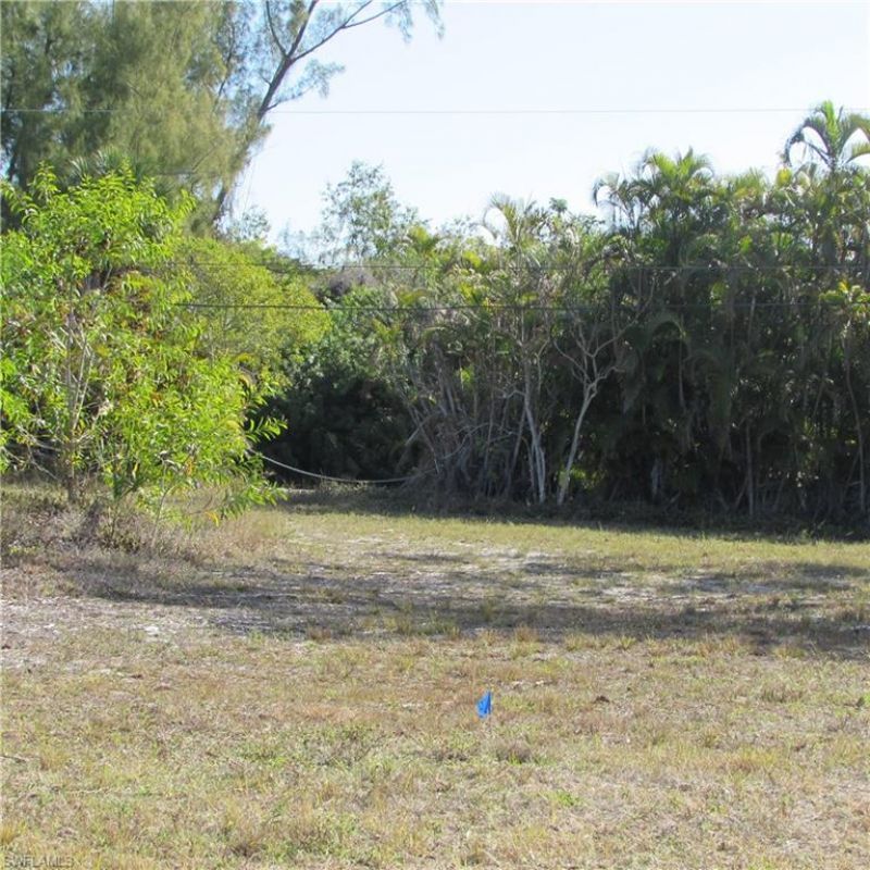 7758 Breakwater Ct, Bokeelia, FL 33922 Photo