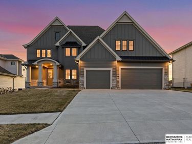 4222 S 218th Avenue , Elkhorn, NE 68022