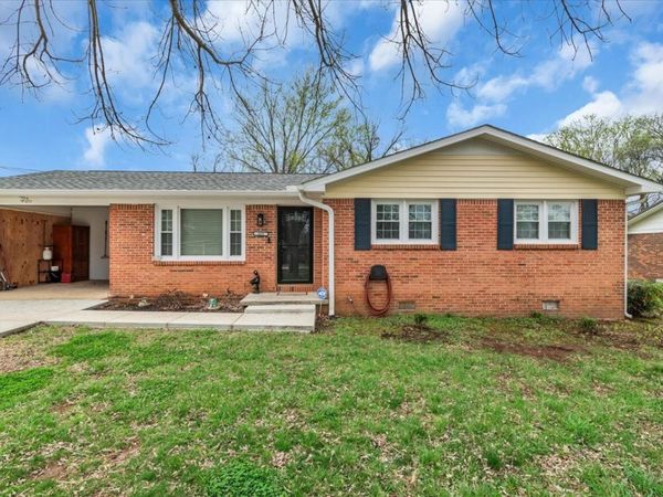 102 Edgewater Dr, Winchester, TN 37398