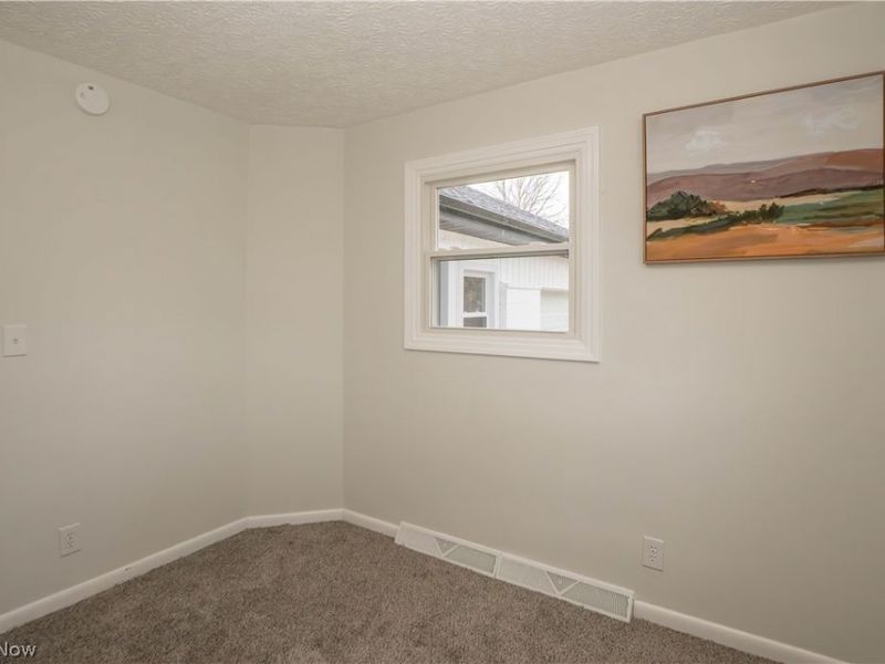 398 Snyder Avenue , Barberton, OH 44203 Photo 16