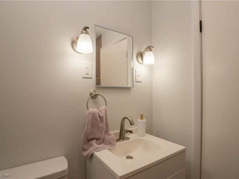 398 Snyder Avenue , Barberton, OH 44203 Photo 17