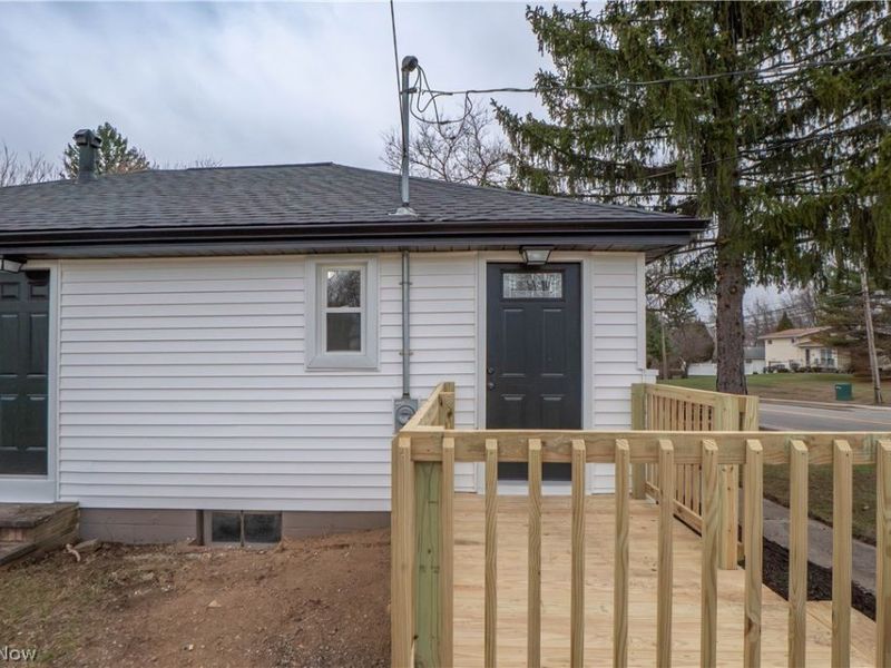 398 Snyder Avenue , Barberton, OH 44203 Photo 28