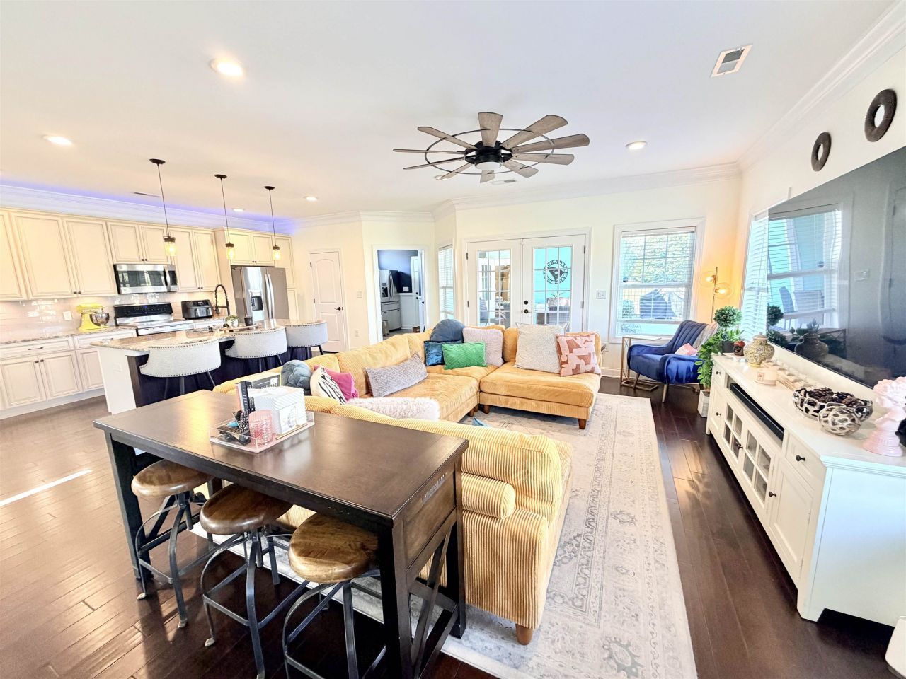 504 Saint Julian Ln. Photo 13