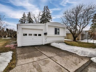 136 Quarry Hill Estates, Akron, NY 14001