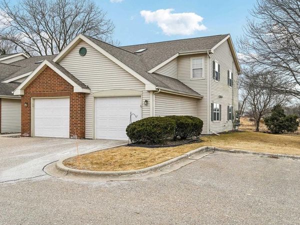 859 Park Street, Unit 102, Oregon, WI 53575