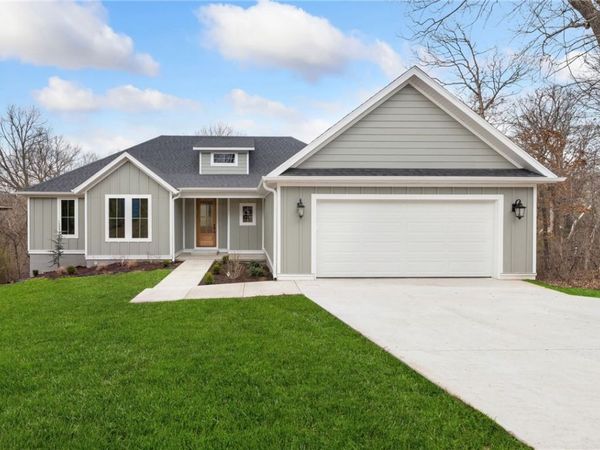 6 Abbey Lane, Bella Vista, AR 72715