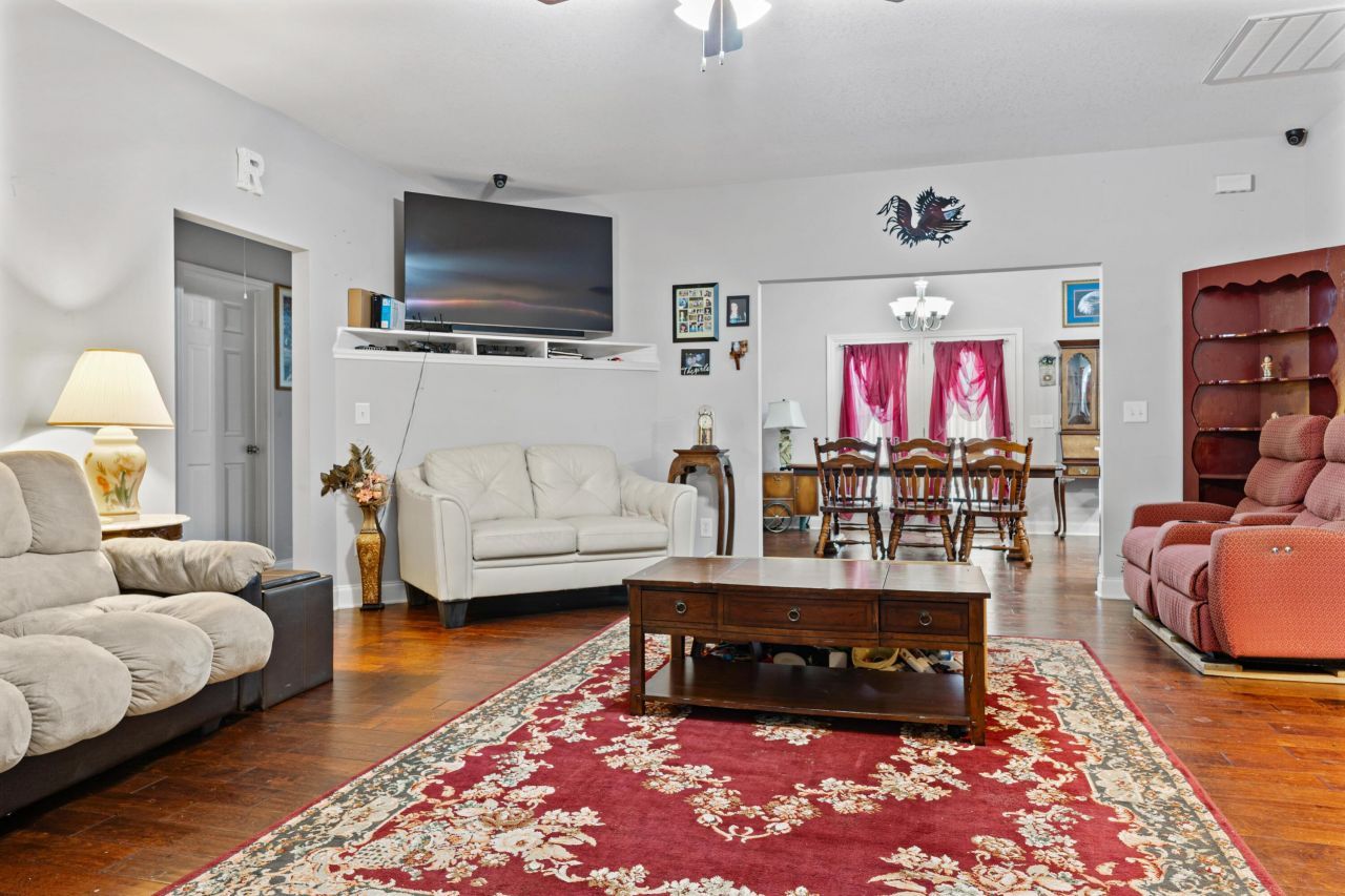 138 Sunnyvale Court Photo 10