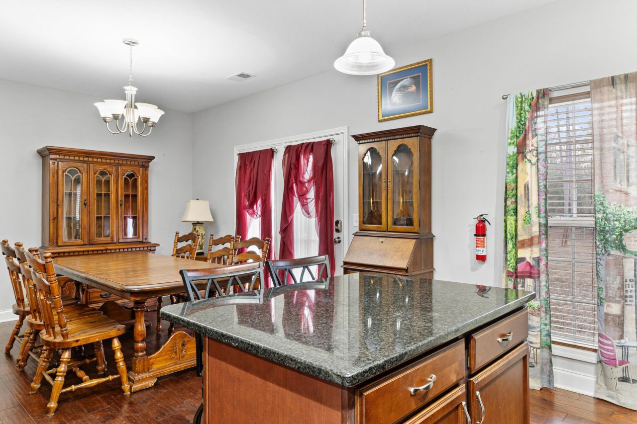 138 Sunnyvale Court Photo 13