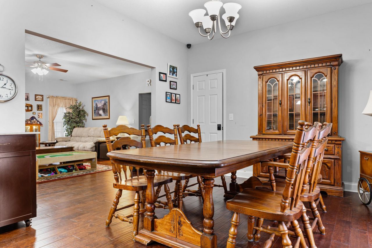 138 Sunnyvale Court Photo 14