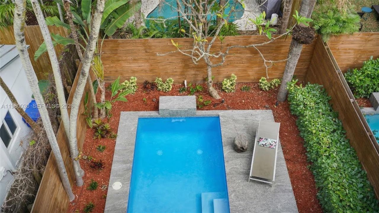 3075 Mary St, Miami, FL 33133 Photo