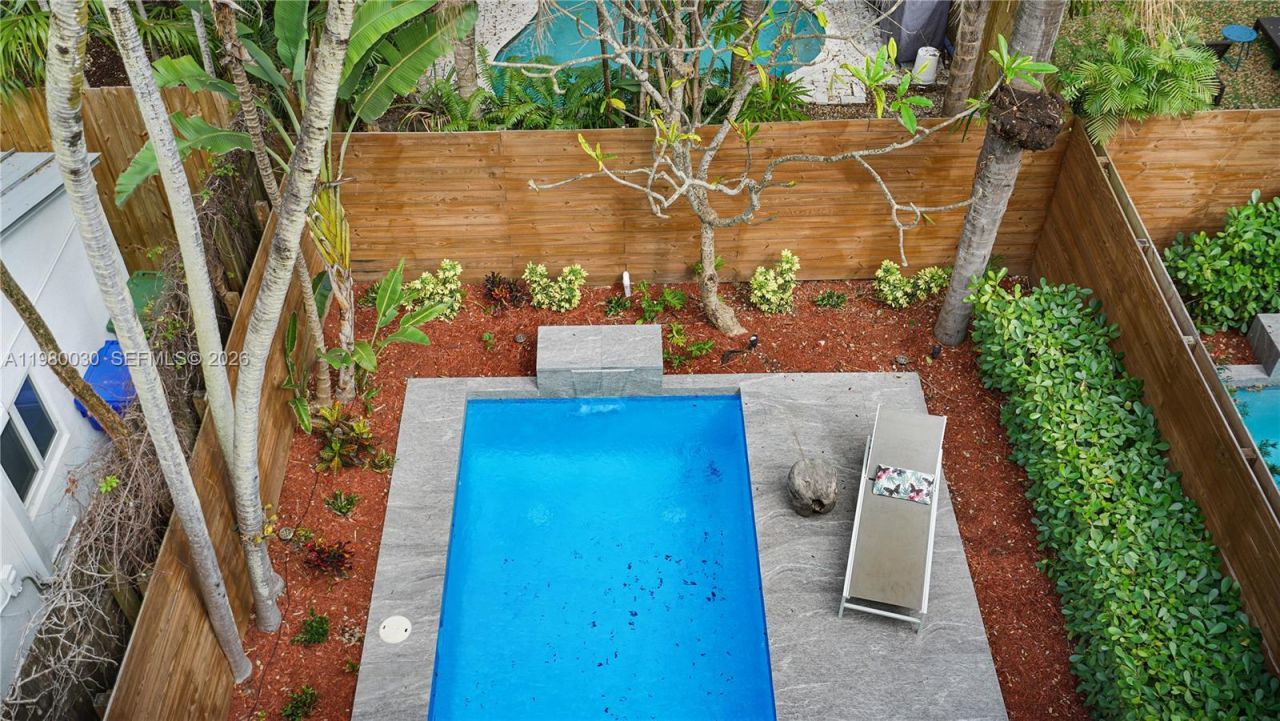 3075 Mary St, Miami, FL 33133 Photo