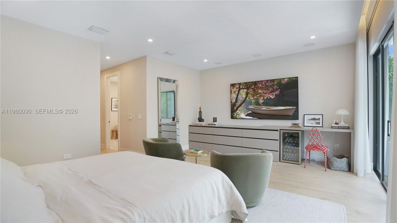 3075 Mary St, Miami, FL 33133 Photo