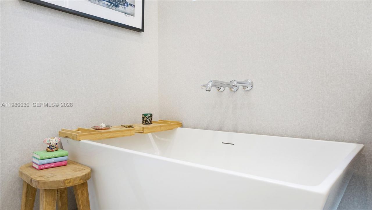 3075 Mary St, Miami, FL 33133 Photo