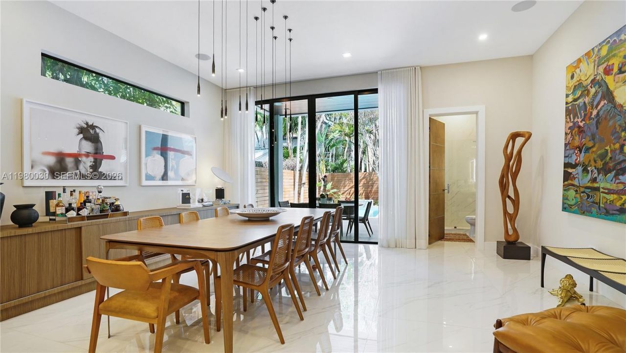 3075 Mary St, Miami, FL 33133 Photo