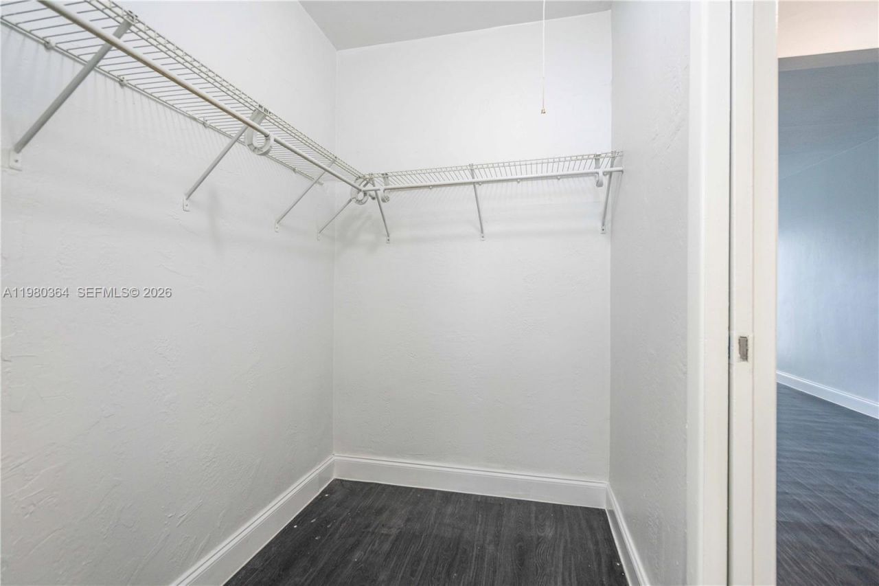 7311 Byron Ave, Unit 11, Miami Beach, FL 33141 Photo