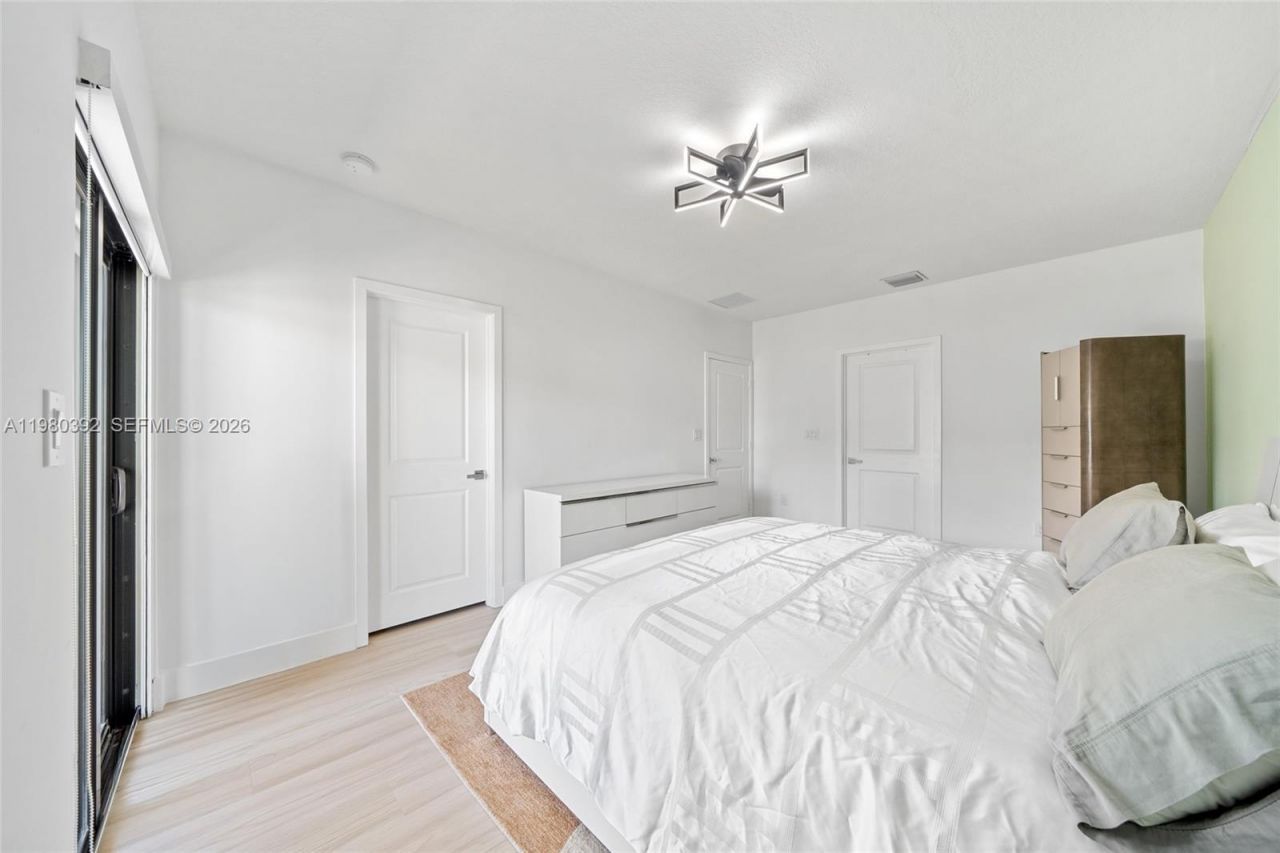 4648 NW 83rd Ave , Doral, FL 33166 Photo