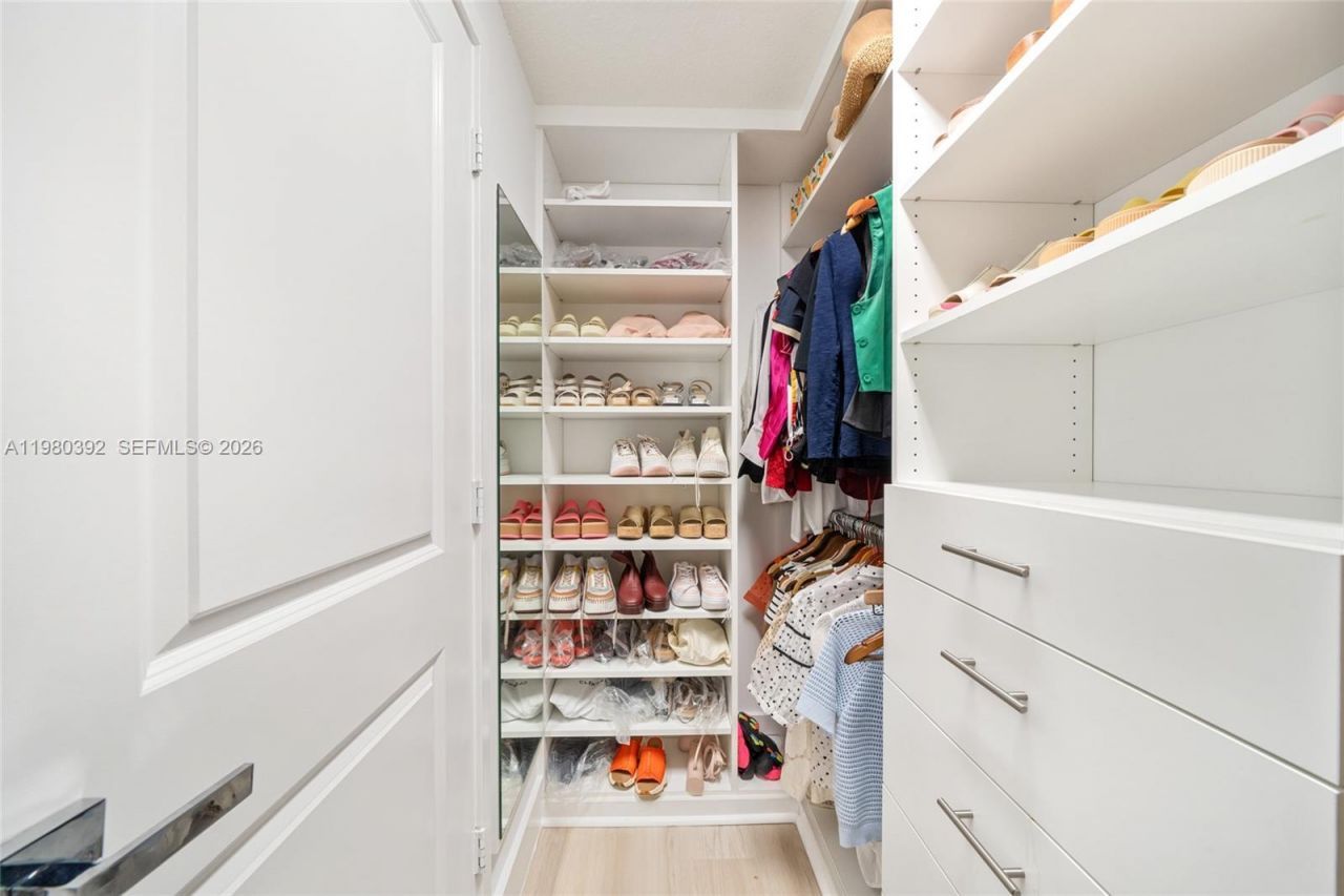 4648 NW 83rd Ave , Doral, FL 33166 Photo