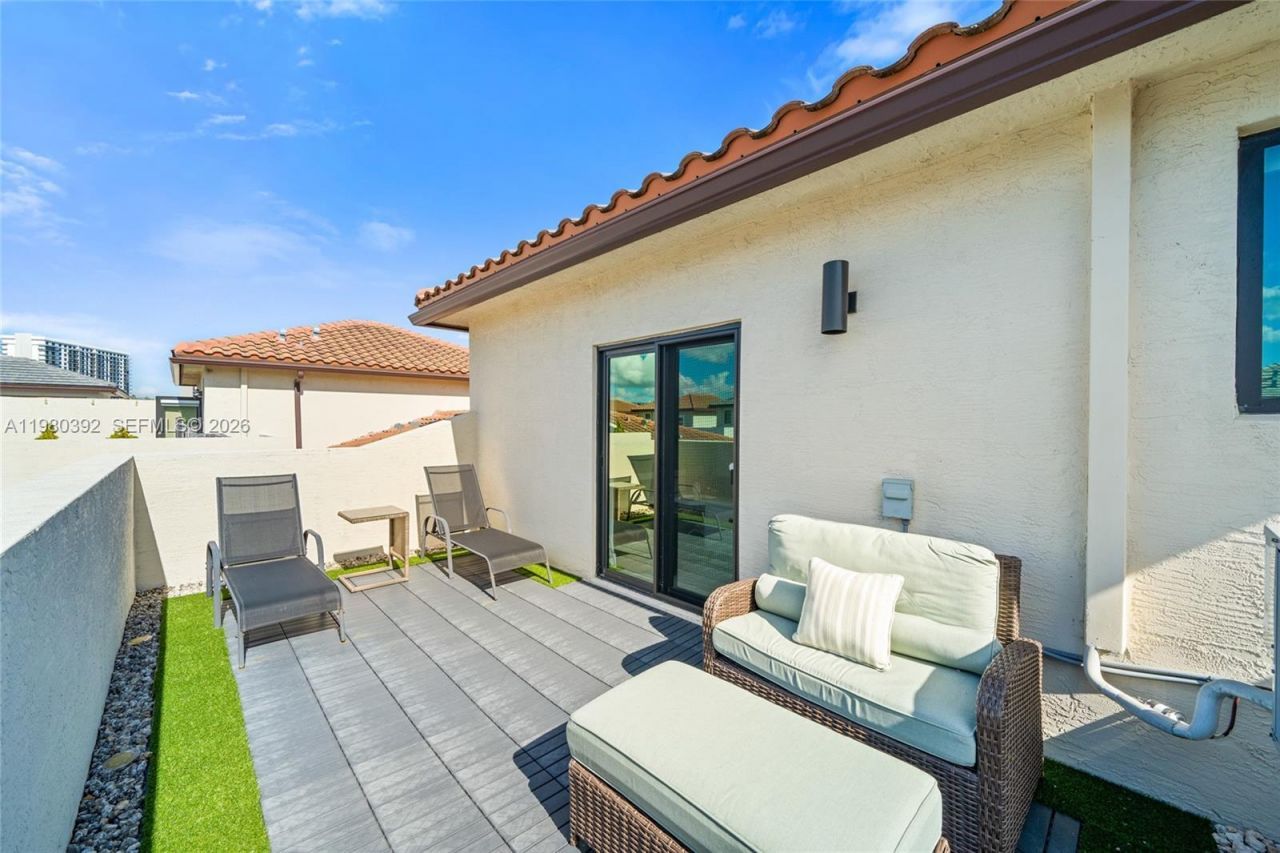 4648 NW 83rd Ave , Doral, FL 33166 Photo