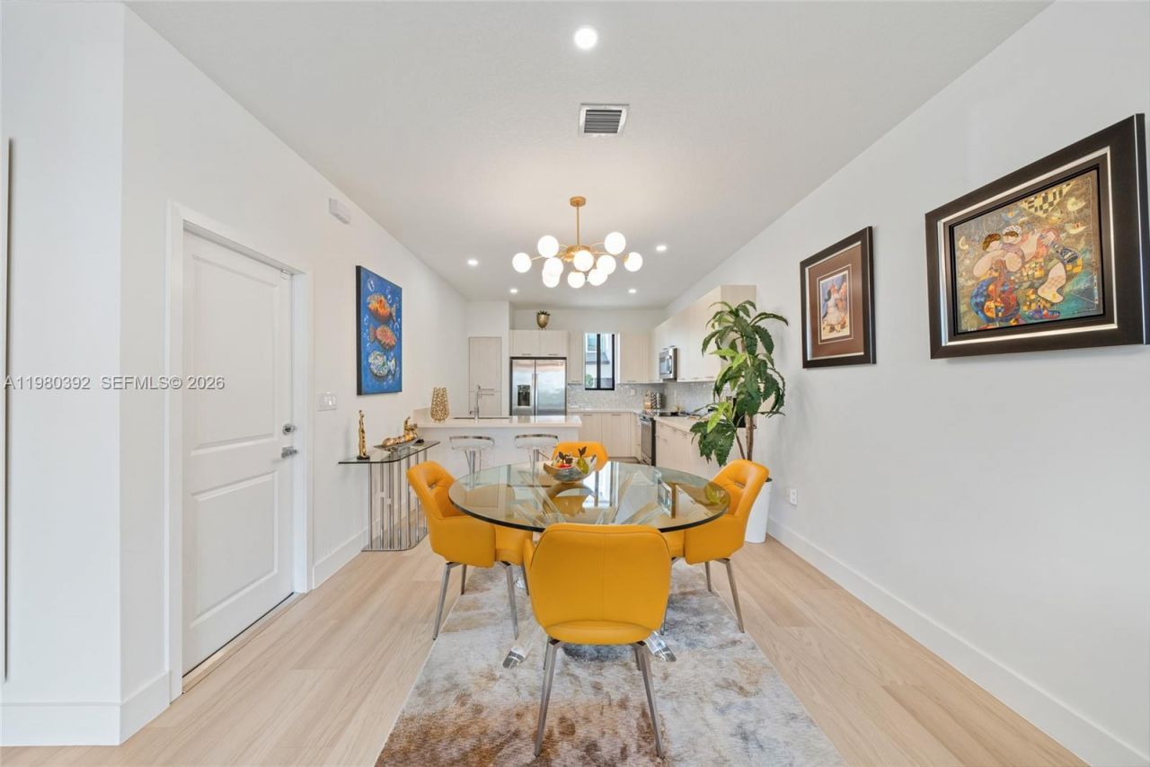 4648 NW 83rd Ave , Doral, FL 33166 Photo