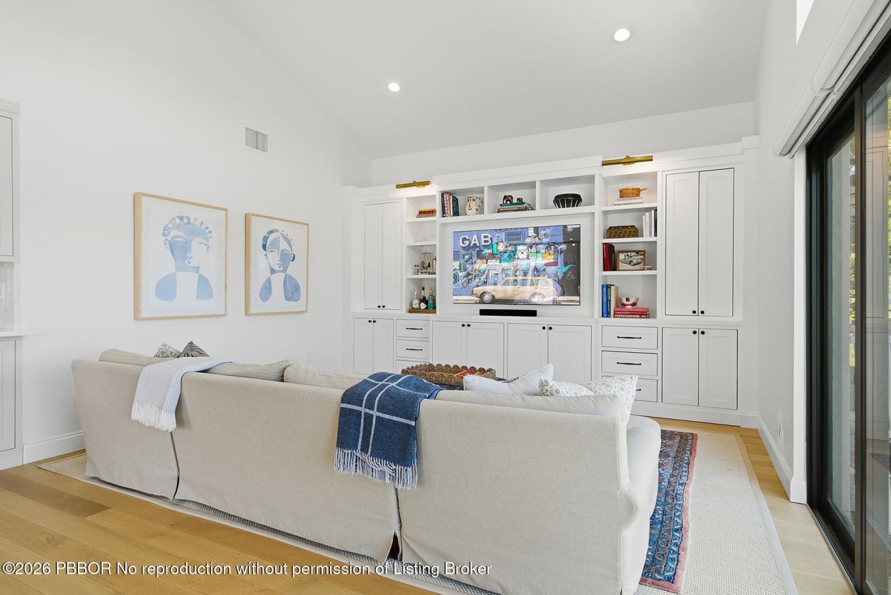 2308 Embassy Drive, West Palm Beach, FL 33401 Photo