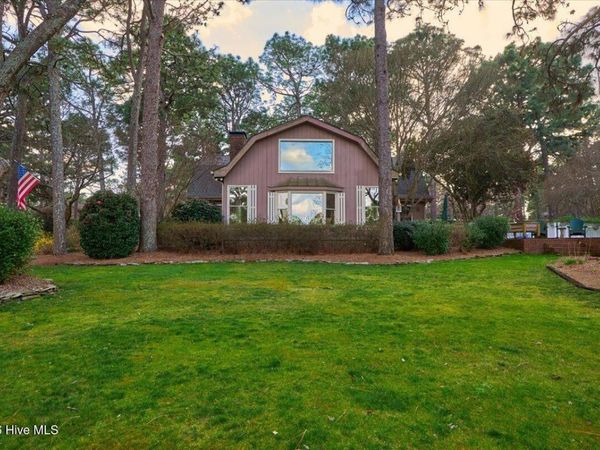 230 Old Dewberry Lane, Southern Pines, NC 28387
