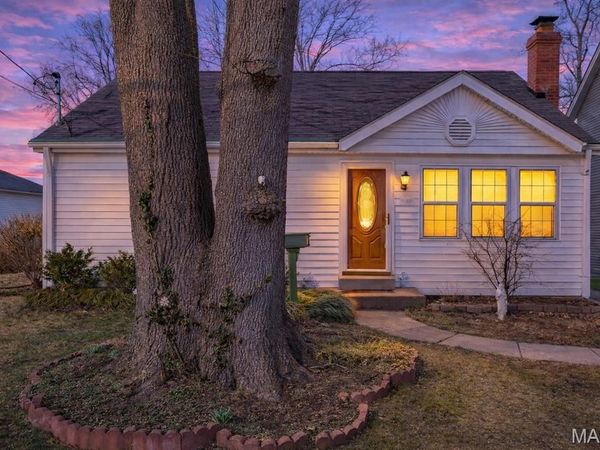 989 Des Peres Drive, St Louis, MO 63131