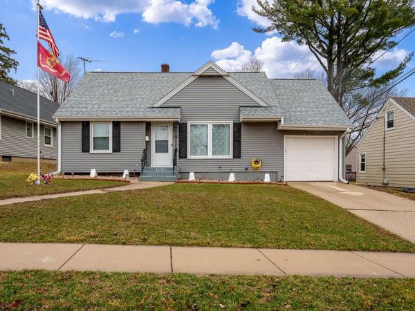 1910 25TH Street, ROCKFORD, IL 61108