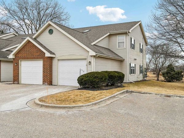 859 Park Street, Unit 102, Oregon, WI 53575