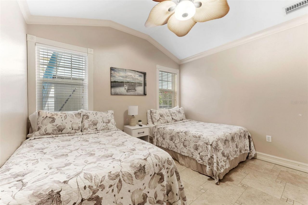 201 54th Street , Holmes Beach, FL 34217 Photo