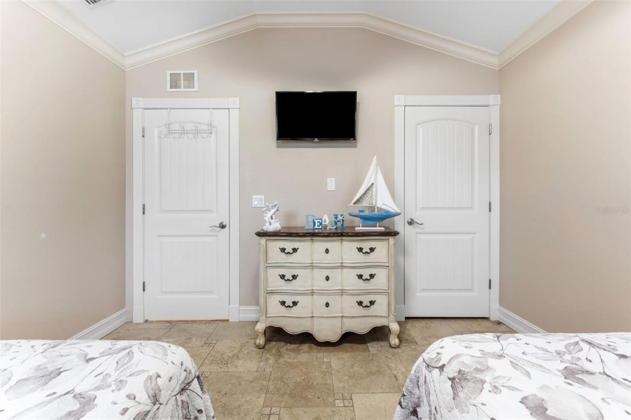 201 54th Street , Holmes Beach, FL 34217 Photo