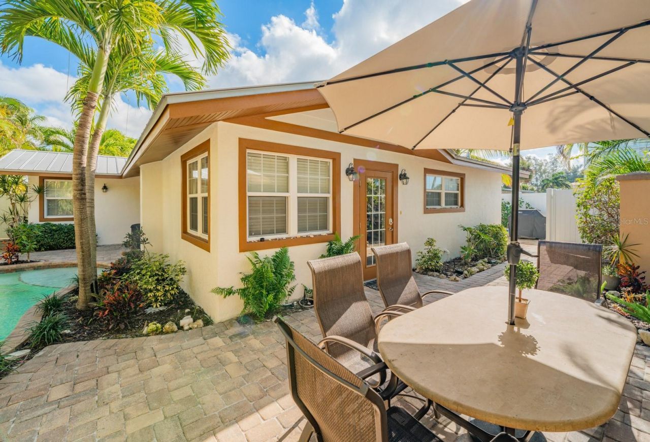 201 54th Street , Holmes Beach, FL 34217 Photo