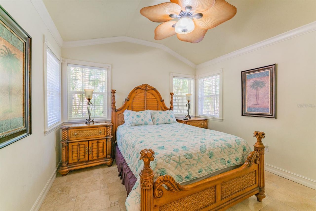 201 54th Street , Holmes Beach, FL 34217 Photo