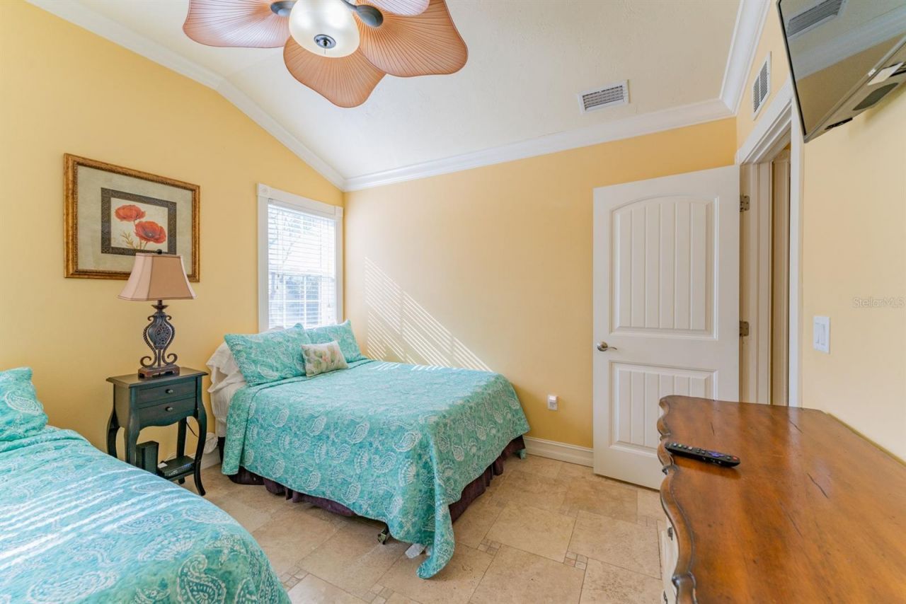 201 54th Street , Holmes Beach, FL 34217 Photo