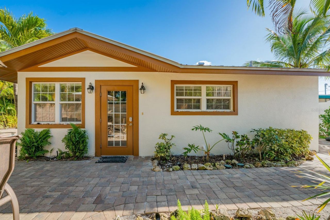 201 54th Street , Holmes Beach, FL 34217 Photo